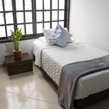 Hotel Premium House Floridablanca Esterno foto