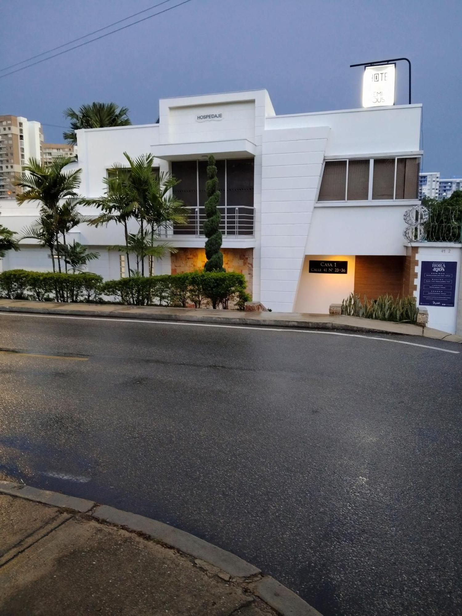 Hotel Premium House Floridablanca Esterno foto