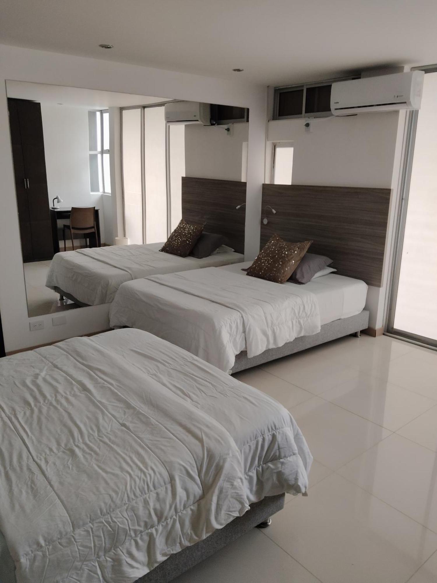 Hotel Premium House Floridablanca Esterno foto
