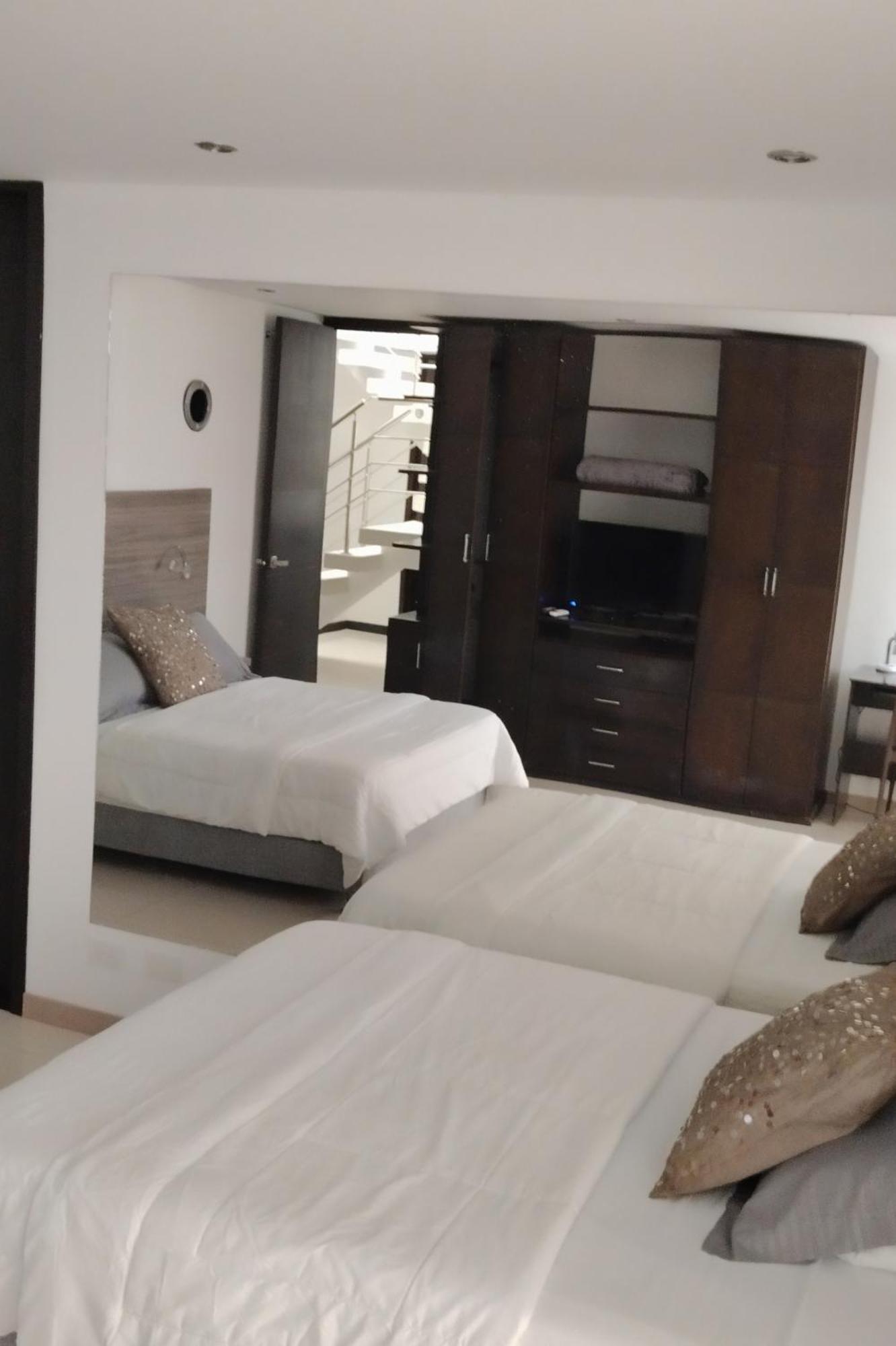 Hotel Premium House Floridablanca Esterno foto