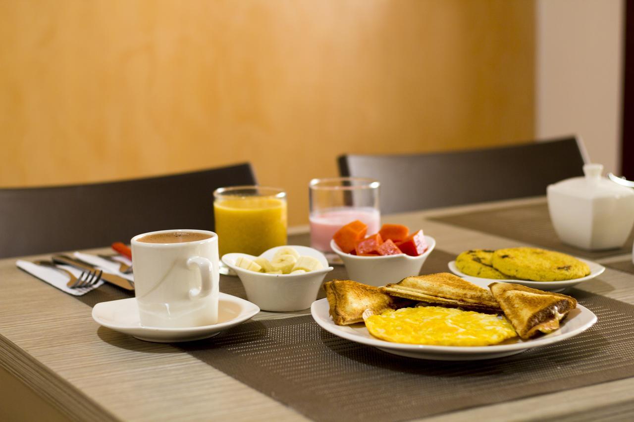 Hotel Premium House Floridablanca Esterno foto
